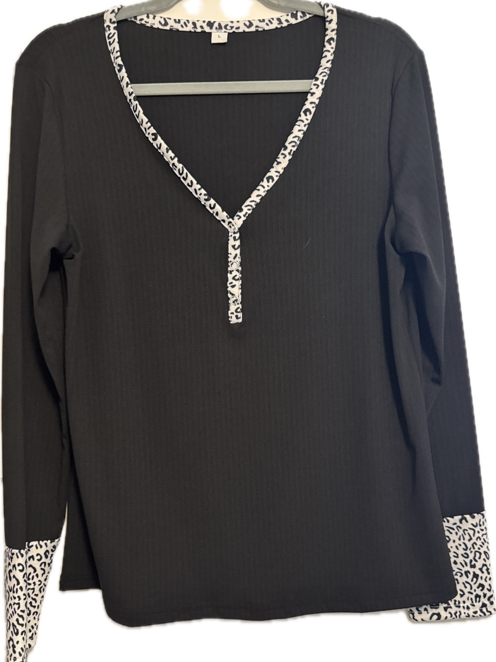 Black Long-Sleeve V-Neck Top with Leopard-Print Trim